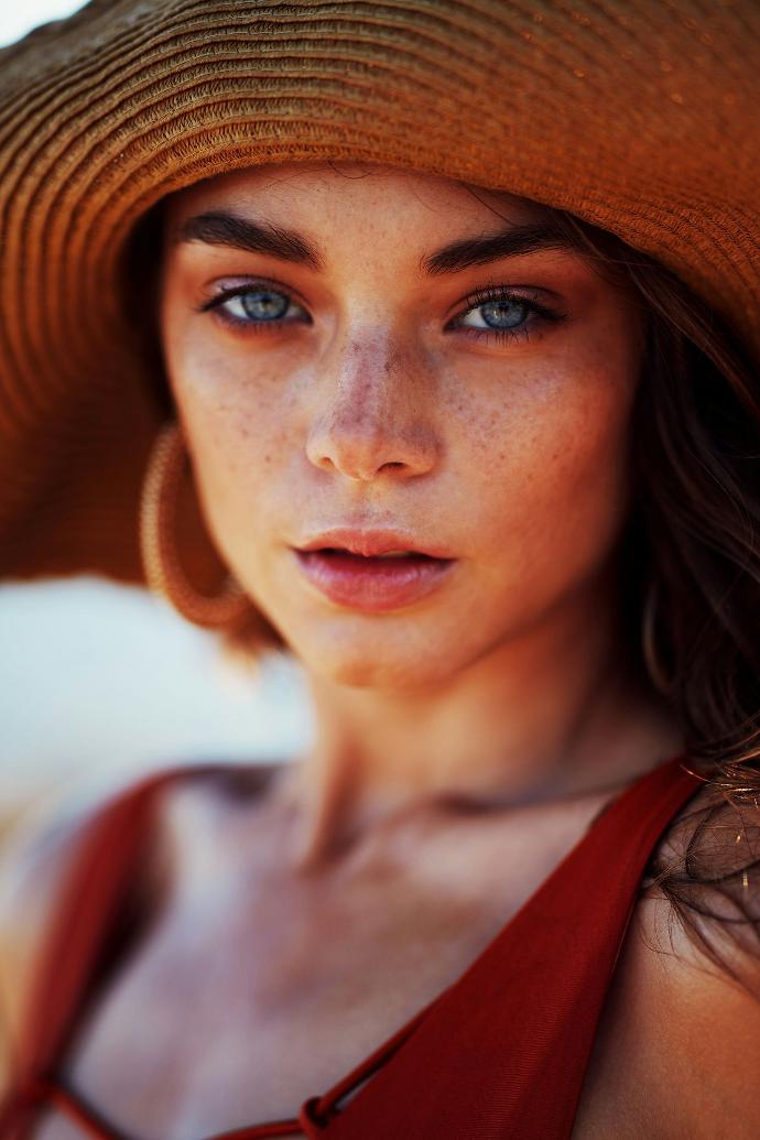 Huile démaquillante AMOU'ROUCOU BIOVisage femme