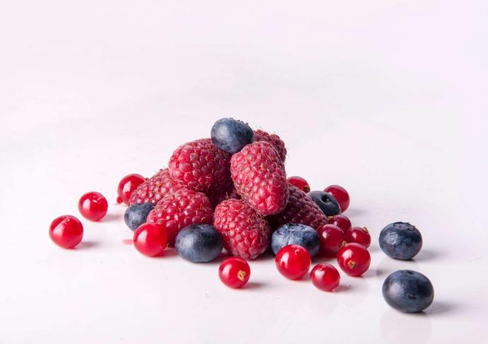 Framboises, myrtilles et groseilles